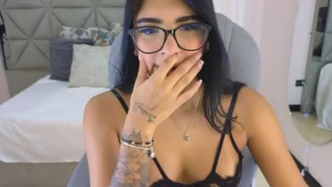 Snapshot of maiaa_ruiz chatting on 04.21.26 Maiaa Ruiz online show from 04.21.26