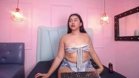 Maia online show from 10.28.25