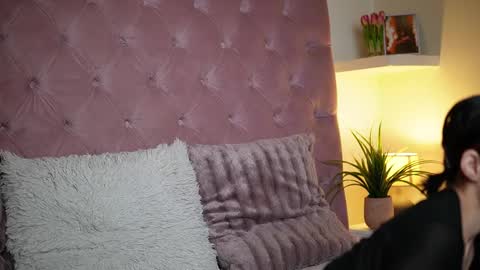  Maia  online show from 02.19.26