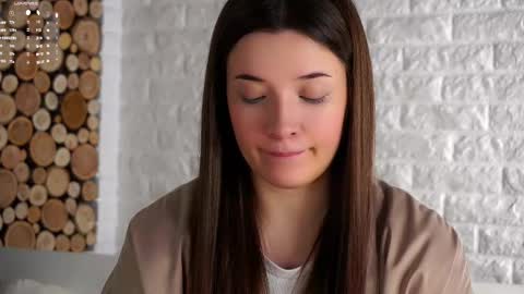 Lucy online show from 10.04.25