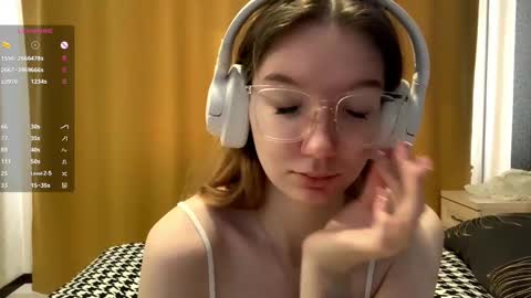 Snapshot of maidacompston chatting on 09.24.25 Elina online show from 09.24.25
