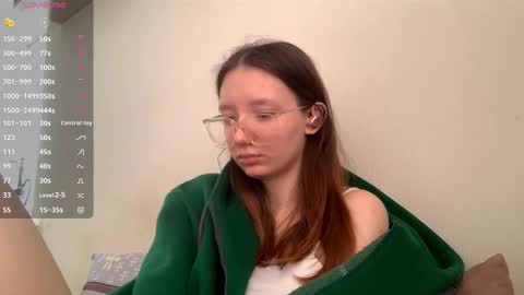 Snapshot of maidacompston chatting on 02.26.26 Elina online show from 02.26.26