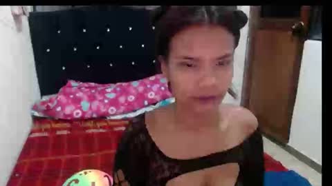 Snapshot of maidy_19 chatting on 10.07.25 maidy_19 online show from 10.07.25