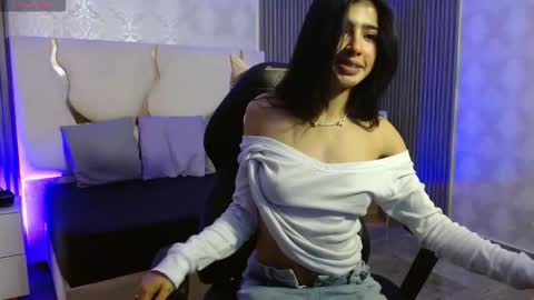 maiily_tay online show from 11.10.25