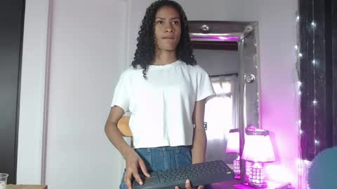 mailyn_gold online show from 04.14.26