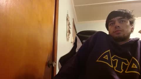 Snapshot of mainecollegeboy chatting on 01.25.25 mainecollegeboy online show from 01.25.25