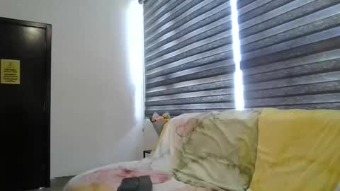 Snapshot of mainlypov chatting on 10.24.25 mainlypov online show from 10.24.25