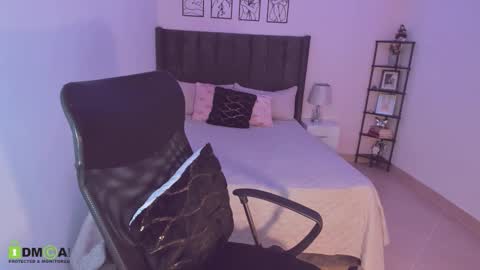 Maite online show from 09.11.25