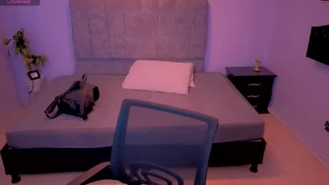 MAITE STONE1 online show from 11.22.25