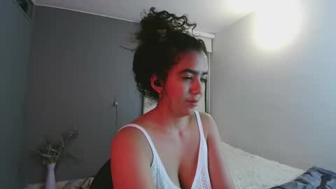   Lauu online show from 03.08.25