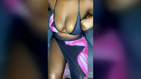 Snapshot of maitresseee chatting on 07.22.26 maitresseee online show from 07.22.26