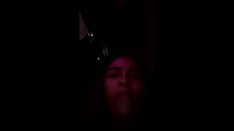Snapshot of majestic_bella chatting on 04.21.26 Bella online show from 04.21.26