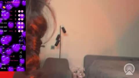 Snapshot of majestic_madam chatting on 12.20.25 majestic_madam online show from 12.20.25