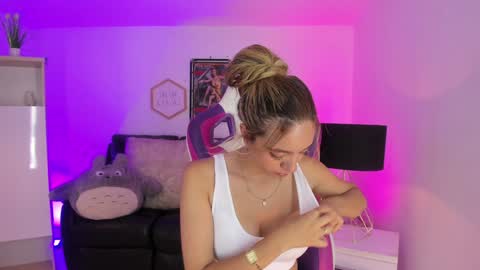 Snapshot of majo_gomez chatting on 01.15.25 Majo online show from 01.15.25