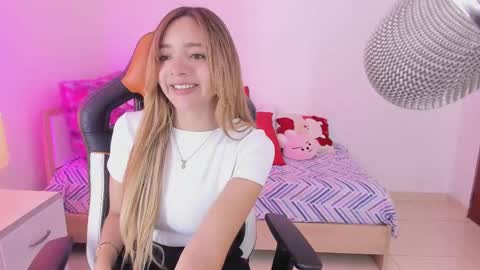 Snapshot of majo_gomez chatting on 03.12.25 Majo online show from 03.12.25