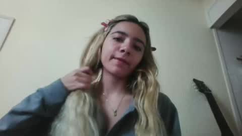 majo_gomezz online show from 11.06.25