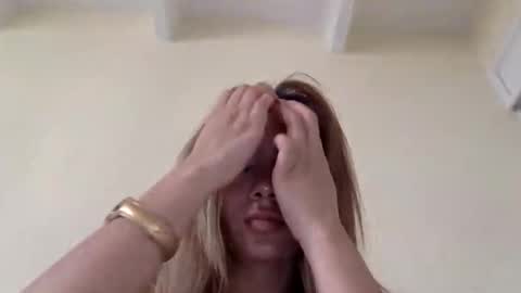 Snapshot of majo_gomezz chatting on 05.14.26 majo_gomezz online show from 05.14.26