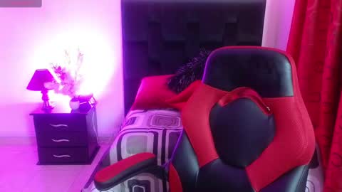 Snapshot of majuu__ chatting on 12.11.24 Celeste Bonet online show from 12.11.24