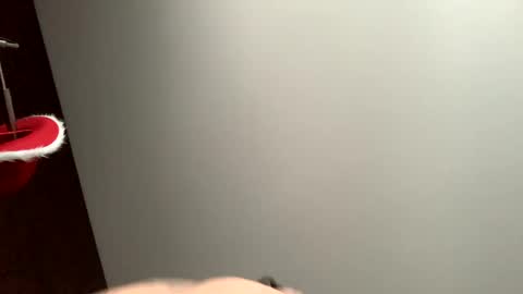 Snapshot of makeouthilldani chatting on 12.23.24 hokulani online show from 12.23.24