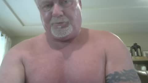 Snapshot of makinit0808 chatting on 05.27.26 makinit0808 online show from 05.27.26