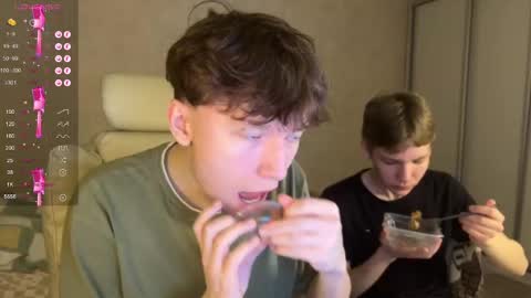 Snapshot of malcolm_yang chatting on 12.04.24 Tom and Mark 3 online show from 12.04.24