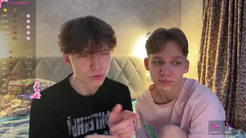 Snapshot of malcolm_yang chatting on 01.10.25 Tom and Mark 3 online show from 01.10.25