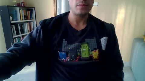 Snapshot of maleboyz chatting on 11.11.25 Boybi online show from 11.11.25