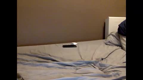 Snapshot of malefrench1 chatting on 10.10.25 malefrench1 online show from 10.10.25