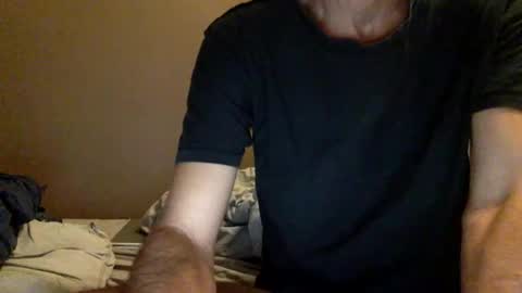 Snapshot of malefrench1 chatting on 10.26.25 malefrench1 online show from 10.26.25