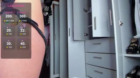 Snapshot of maleja_caa chatting on 02.19.25 Maleja online show from 02.19.25