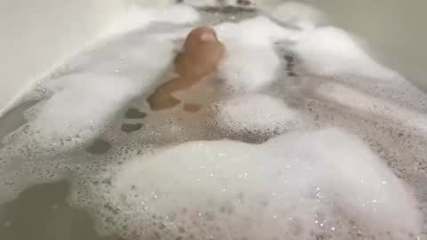 Snapshot of malekula1 chatting on 11.13.25 Monad online show from 11.13.25