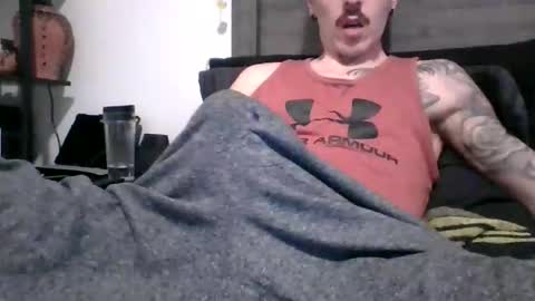 Snapshot of malemuscle11 chatting on 02.08.26 Men online show from 02.08.26