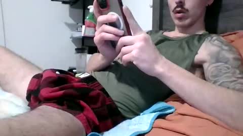 Snapshot of malemuscle11 chatting on 02.18.26 Men online show from 02.18.26