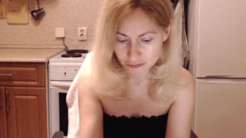 Snapshot of malenamila chatting on 06.30.26 Malena online show from 06.30.26