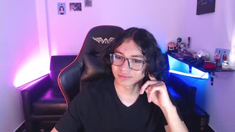 Snapshot of malik_harrison_ chatting on 12.04.24 Malik online show from 12.04.24