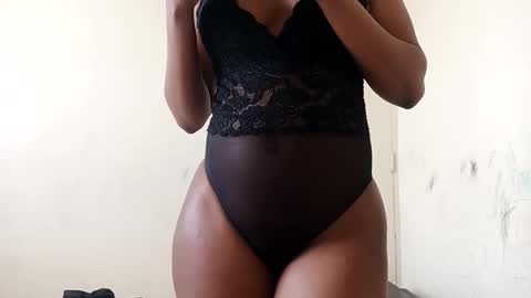 Snapshot of malimaya chatting on 10.12.25 Malimaya online show from 10.12.25