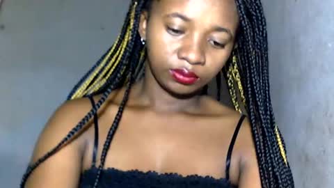 Snapshot of malinah01 chatting on 01.09.25 malinah01 online show from 01.09.25