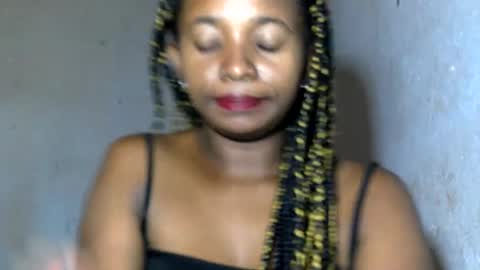 Snapshot of malinah01 chatting on 01.19.25 malinah01 online show from 01.19.25