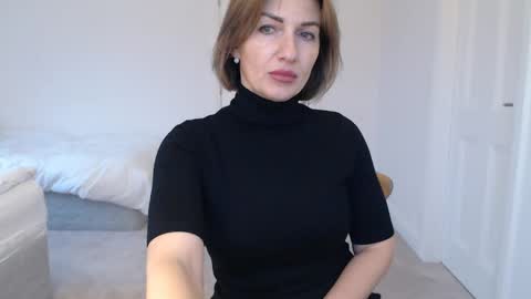 mallinia online show from 02.10.25