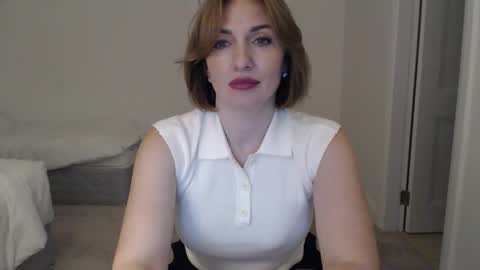 mallinia online show from 03.10.25