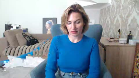 Snapshot of mallinia chatting on 05.14.26 mallinia online show from 05.14.26
