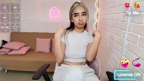 Malory  online show from 02.14.25