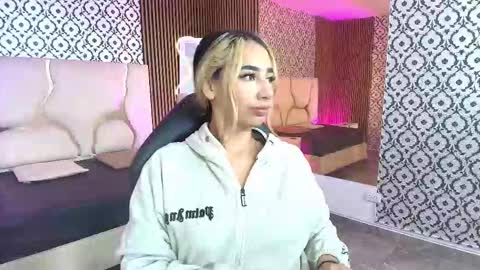 Malory  online show from 01.10.26