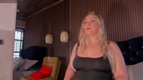 MalorySweet  online show from 02.03.26