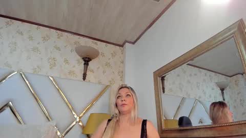 MalorySweet  online show from 02.17.26