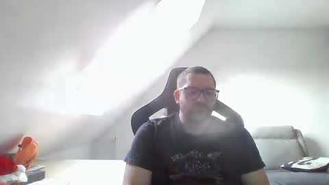 Snapshot of malou2927 chatting on 12.22.24 breton online show from 12.22.24