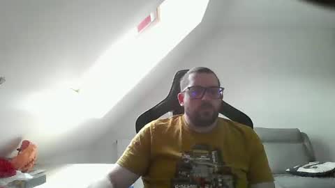 Snapshot of malou2927 chatting on 12.23.24 breton online show from 12.23.24