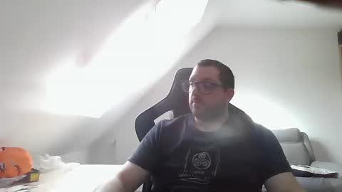 Snapshot of malou2927 chatting on 01.06.25 breton online show from 01.06.25