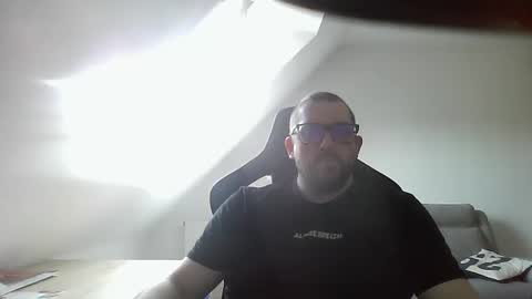 Snapshot of malou2927 chatting on 01.26.25 breton online show from 01.26.25