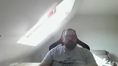 Snapshot of malou2927 chatting on 02.24.25 breton online show from 02.24.25